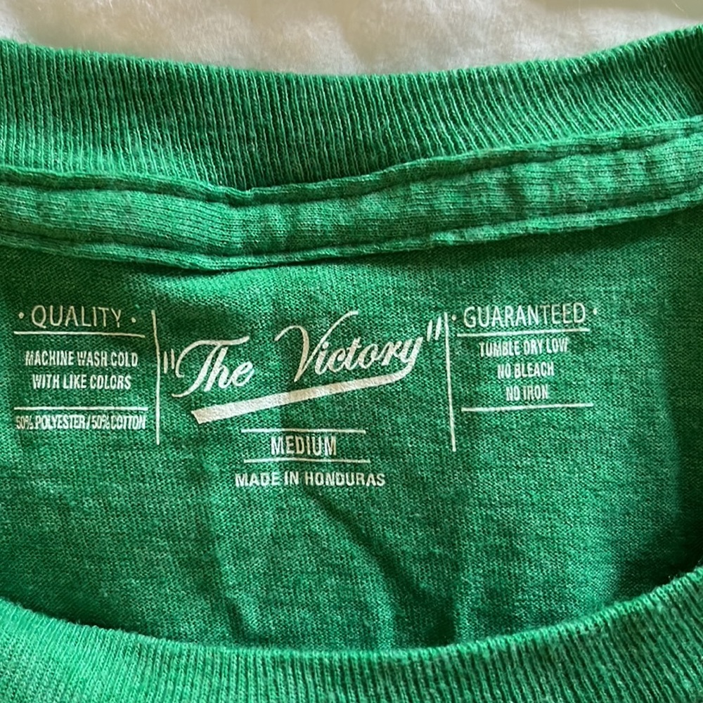 Shirt - Picture 3 of 4
